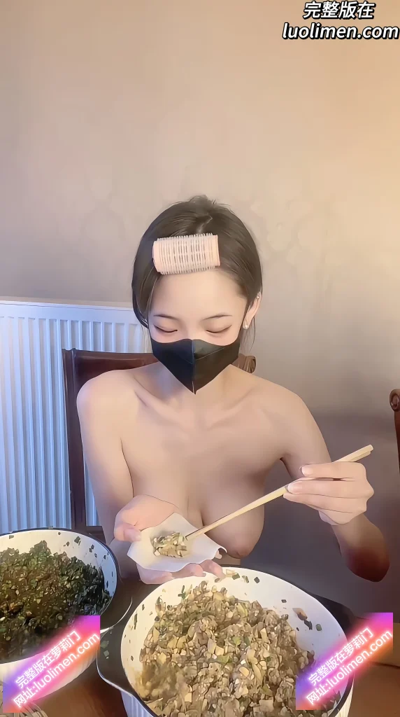 图片[2]-一口白桃七@Ykbaitao7 – [288门槛] 11分钟 巨乳福利姬 全裸在家包饺子 裸舞露出萝莉-反差网