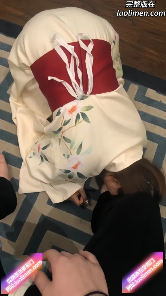 图片[7]-推特黑白dom老Zz 最新私拍合集 极限SM调教萝莉御姐人妻教师母狗 捆绑鞭打灌肠舔脚多场景-反差网