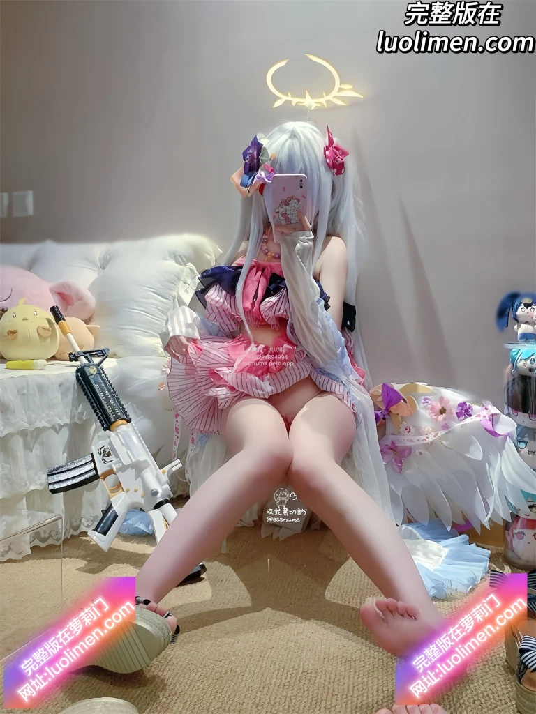 图片[3]-曲奇软fufu(黑切碳) 最新Cos水梓 高颜值萝莉双马尾清纯可爱 三点式粉乳挺翘 精致玉足足交诱惑-反差网