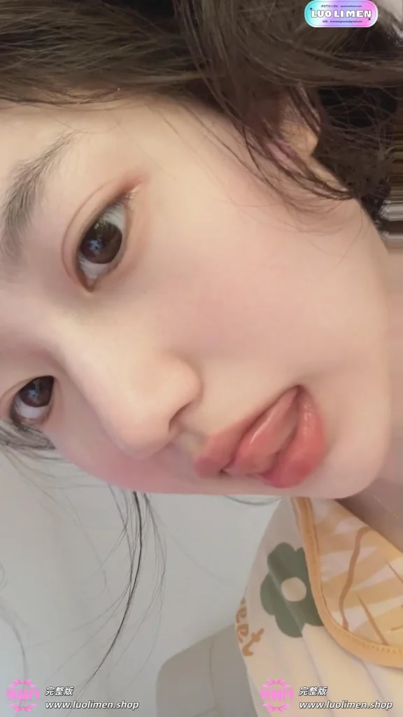 图片[7]-抖音高颜值18岁女大生小佳甜心 真金定制 脱衣阿黑颜紫薇特写-反差网