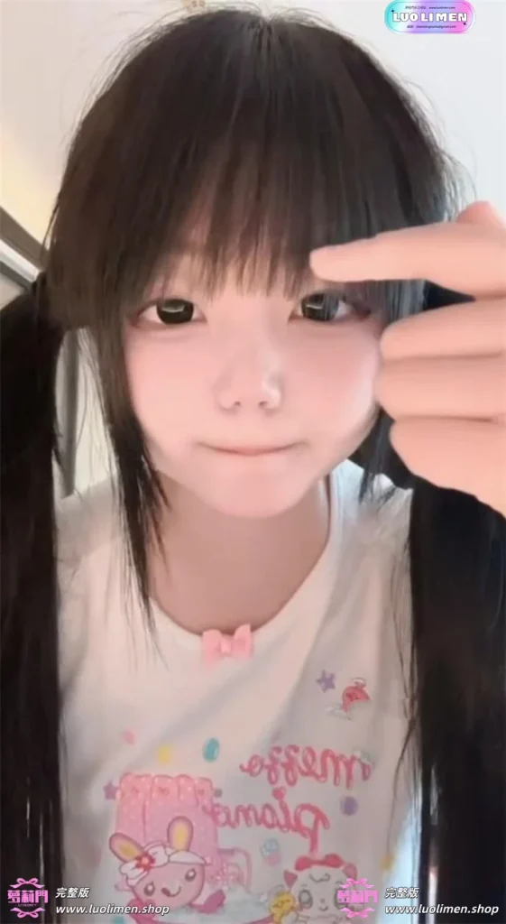 图片[5]-离离 888定制 露脸 超可爱双马尾 女儿服水手服自慰-反差网