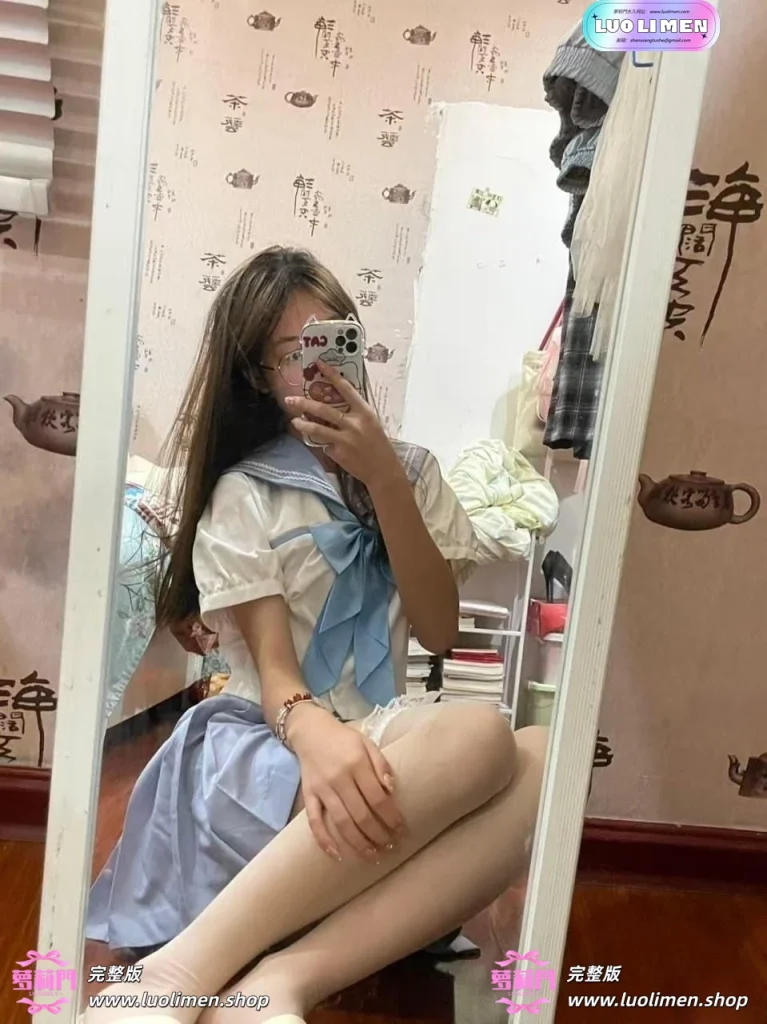 图片[3]-高颜值美眉露脸性爱自拍 被男友疯狂调教深喉 渔网情趣制服-反差网